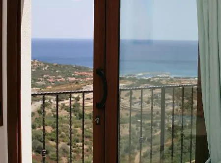 Castello 3* בודוני