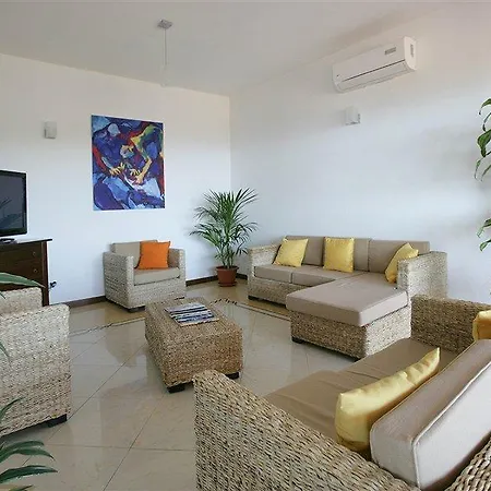 מלון Castello 3*