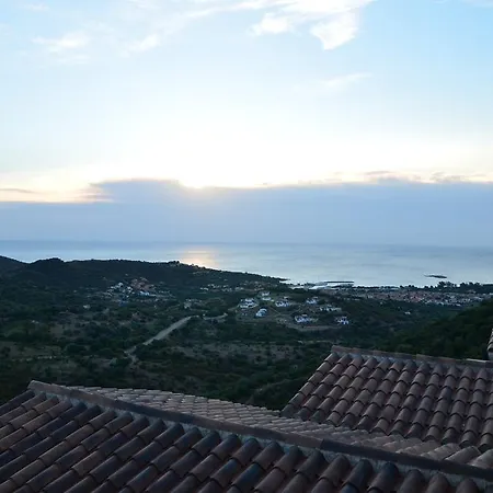 Castello 3* בודוני